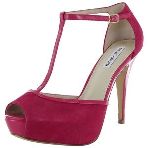 Steve Madden Maagie leather T-strap pump shoe